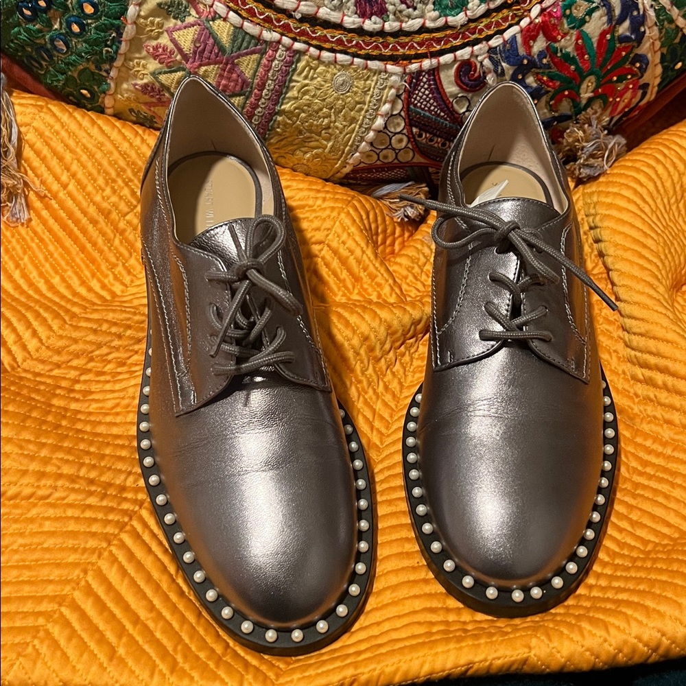 Stuart Weitzman Silver Oxford Shoes